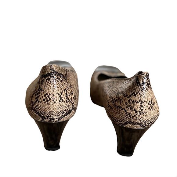 J.RENEE SNAKE PRINT PUMP 9 - Picture 4 of 7